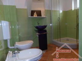 urgent-vand-apartament-3-camere-la-casa-central-12