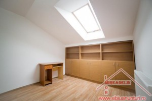 inchiriez-apartament-3-camere-la-mansarda-valea-aurie-5