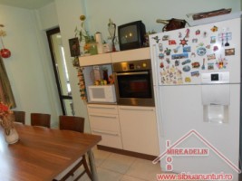 inchiriez-apartament-4-camere-elegant-mihai-viteazu-9