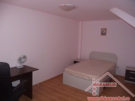 inchiriez-ap3-camere-mansarda-vaaron-7