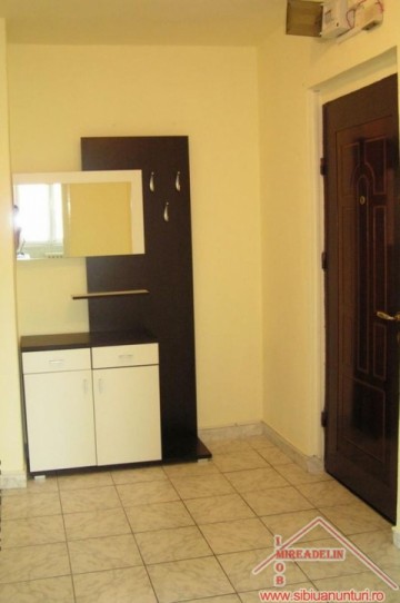 inchiriez-apartament-2-camere-zona-interex-5