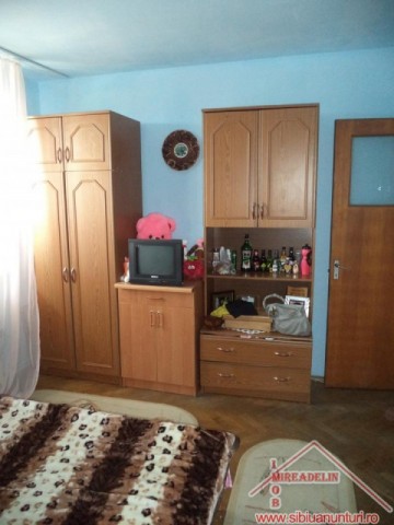 inchiriez-apartament-3-camere-mihai-viteazu-1