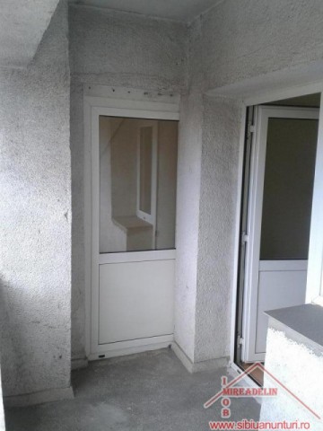 inchiriez-apartament-3-camere-zona-ultracentrala-4