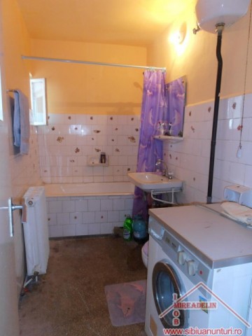 inchiriez-apartament-2-camere-vasile-aaron-5