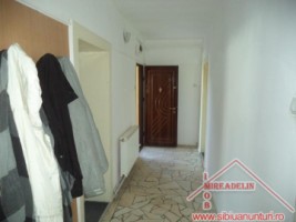 inchiriez-apartament-4camere-la-casa-zona-centrala-5
