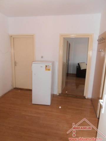 inchiriez-apartament-3-camere-central-sos-alba-iulia-8