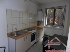 inchiriez-apartament-3-camere-central-zona-strazii-dealului-3