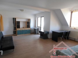 inchiriez-apartament-3-camere-central-zona-strazii-dealului-1