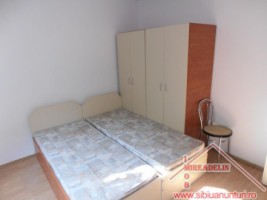 inchiriez-apartament-3-camere-central-zona-strazii-dealului-4