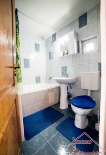 inchiriez-apartament-3-camere-la-mansarda-valea-aurie-2