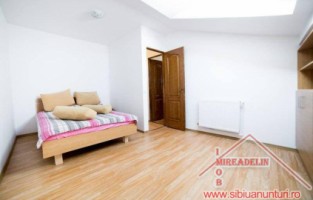 inchiriez-apartament-3-camere-la-mansarda-valea-aurie-5