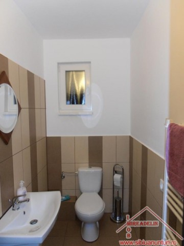 vand-casa-zona-calea-cisnadiei-6