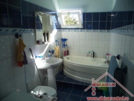 vand-apartament-3-camere-la-mansardavasile-milea-5