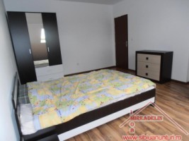inchiriez-apartament-3-camere-105-mp-valea-aurie-10
