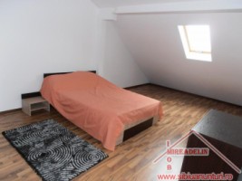 inchiriez-apartament-3-camere-105-mp-valea-aurie-8
