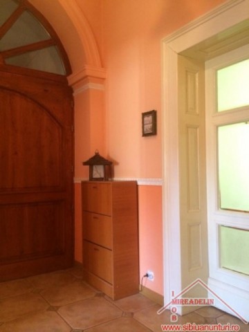 inchiriez-apartament-2-camere-ultracentral-3