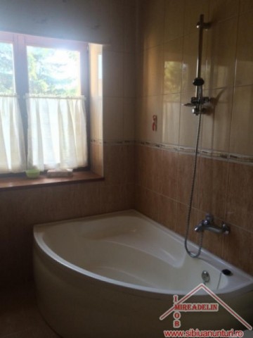 inchiriez-apartament-2-camere-ultracentral-4