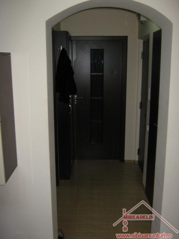 inchiriez-apartament-3-camere-zona-ultracentrala-11