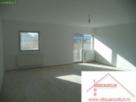vand-apartament-3-camere-calea-cisnadiei