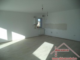 vand-apartament-3-camere-calea-cisnadiei-1
