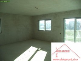 vand-apartament-3-camere-decomandate-calea-cisnadiei