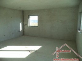 vand-apartament-3-camere-decomandate-calea-cisnadiei-1