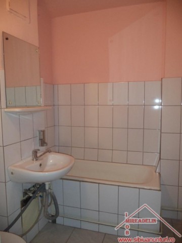 inchiriez-apartament-2-camere-zona-ciresica-4