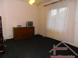 inchiriez-casa-3-camere-zona-terezian-5