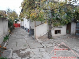 inchiriez-casa-3-camere-zona-terezian-8