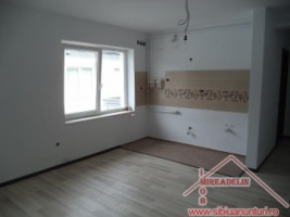 vand-apartament-3-camere-selimbar