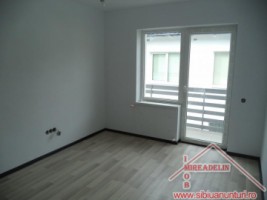 vand-apartament-3-camere-selimbar-2
