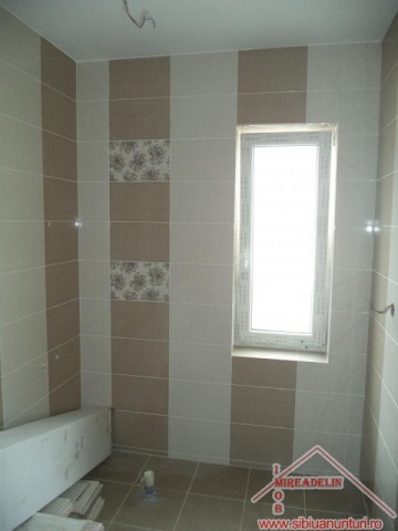 vand-apartament-3-camere-selimbar-3
