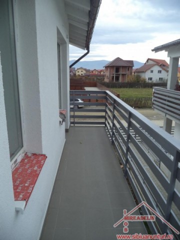 vand-apartament-3-camere-selimbar-4