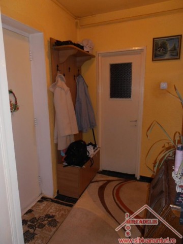 urgent-vand-apartament-3-camere-turnisor-7