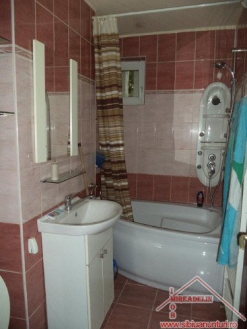 inchiriez-apartament-3-camere-terezian-5