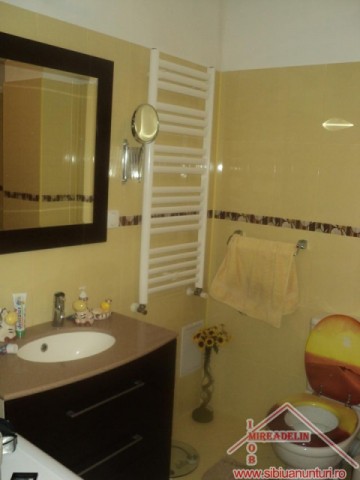 inchiriez-apartament-3-camere-calea-poplacii-4
