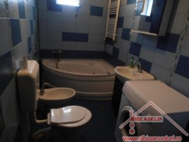 inchiriez-apartament-3-camere-zona-interex-3