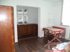 vand-apartament-la-casa-3-camere-zona-parcul-sub-arini-1