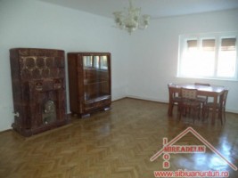 vand-apartament-la-casa-3-camere-zona-parcul-sub-arini-3