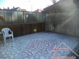 vand-apartament-la-casa-3-camere-zona-parcul-sub-arini-8