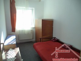 inchiriez-apartament-3-camere-zona-vasilea-aron-2