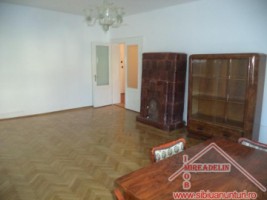 inchiriez-apartament-3-camere-la-casa-zona-centrala