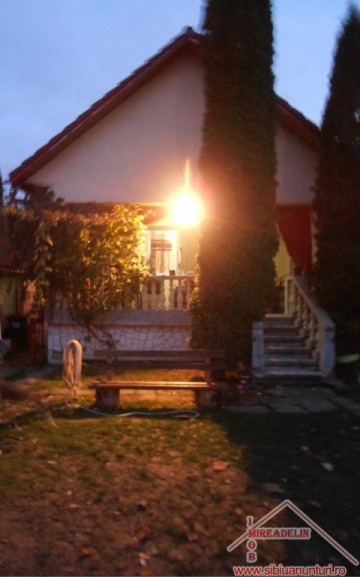 oportunitate-vand-casa-teren-1000-mp-piata-sadu