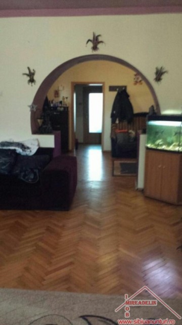 oportunitate-vand-casa-teren-1000-mp-piata-sadu-4