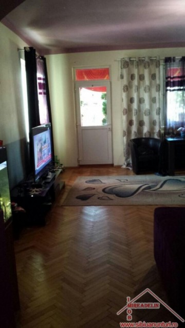 oportunitate-vand-casa-teren-1000-mp-piata-sadu-6