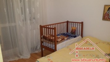 vand-apartament-4-camere-85-mp-valea-aurie-3