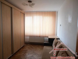 inchiriez-apartament-cochet-2-camere-mihai-viteazu-1