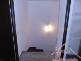 inchiriez-casa-cu-4-camere-calea-cisnadiei-11