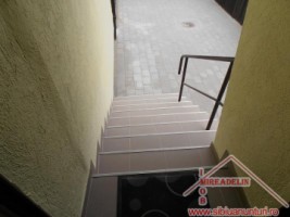inchiriez-casa-cu-5-camere-zona-lazaret-4