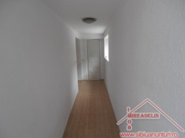 inchiriez-casa-cu-5-camere-zona-lazaret-13